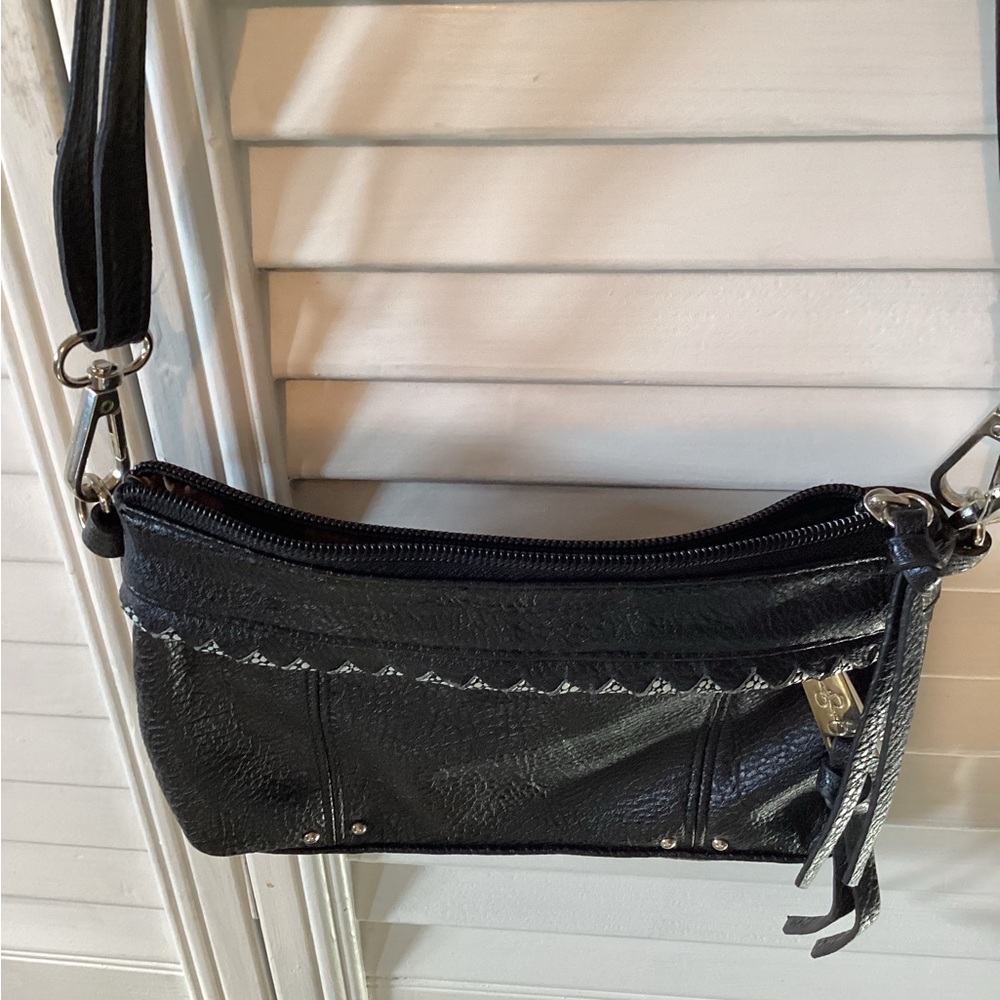 Vintage Jessica Simpson ladies black leather crossbody bag or wristlet, small,